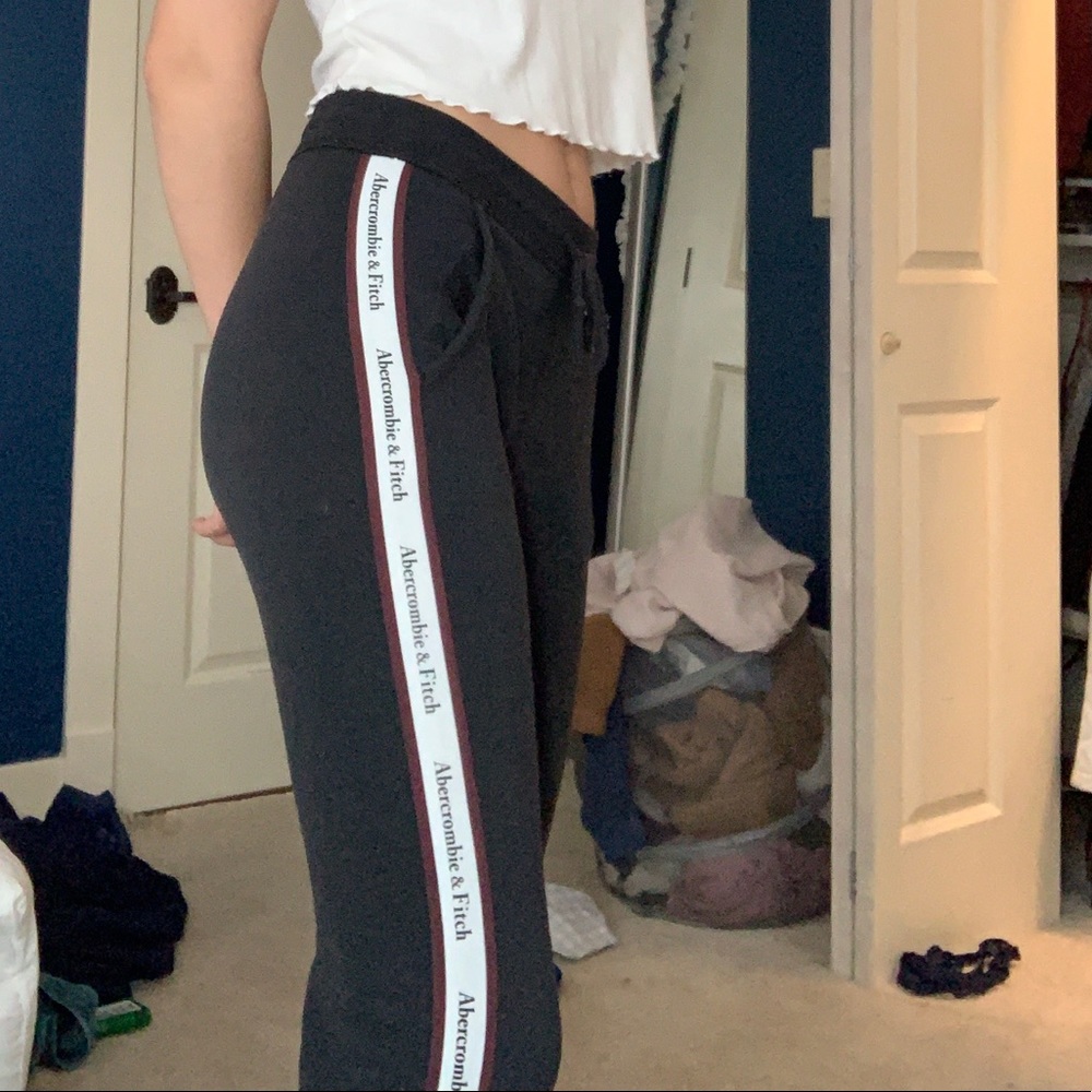 A&F  stripped black joggers